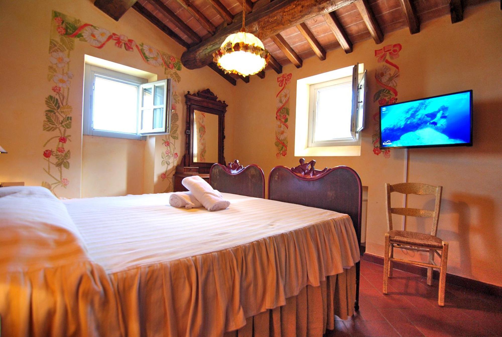 Agriturismo I Frati Paciano ภายนอก รูปภาพ