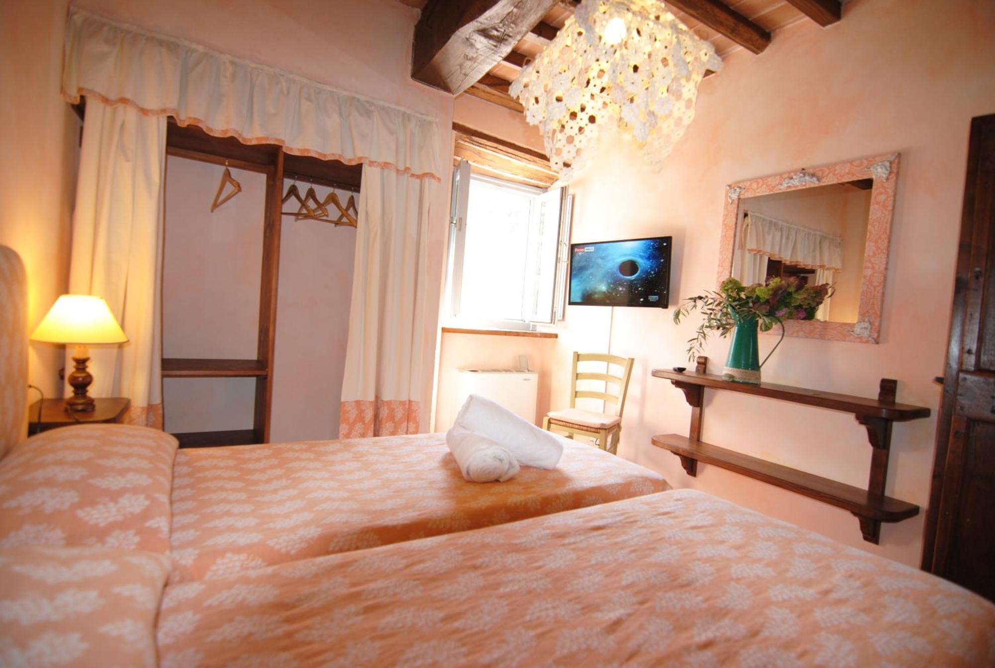 Agriturismo I Frati Paciano ภายนอก รูปภาพ